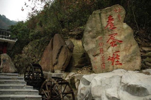 中国”神秘”的石头，每30年产下一枚蛋，产蛋之谜至今未解！