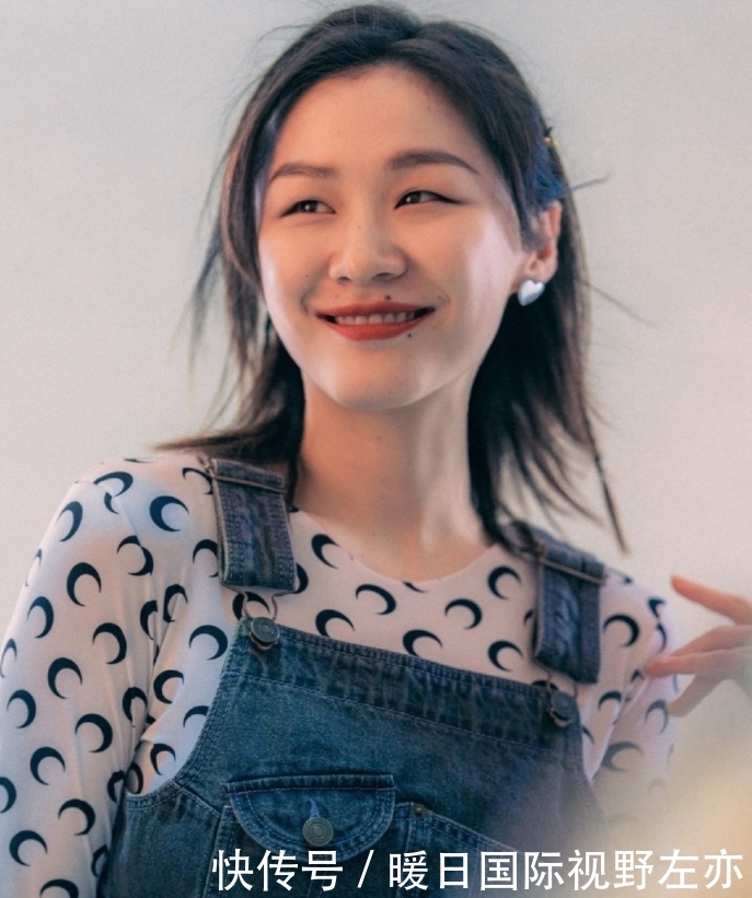 『紧身衣』金婧不愧是身材最好的喜剧演员,当她穿上紧身衣,谁看了不服气?