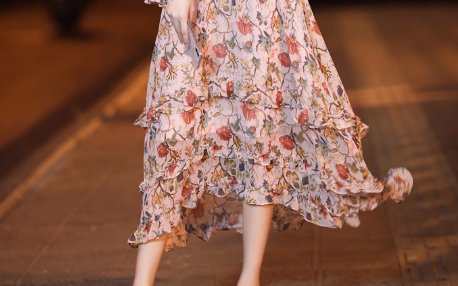 中秋回家，没钱也要打扮美美哒，穿这时髦秋裙，让你美的楚楚动人