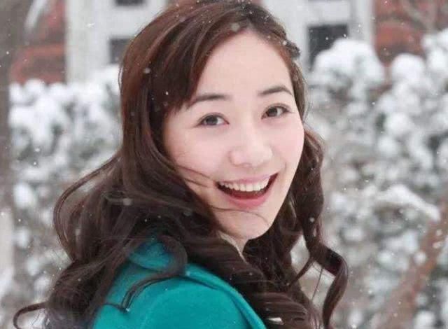  「着自己」“出淤泥而不染”的女明星：唐艺昕韩雪已入选，她成名20很多年零桃色新闻