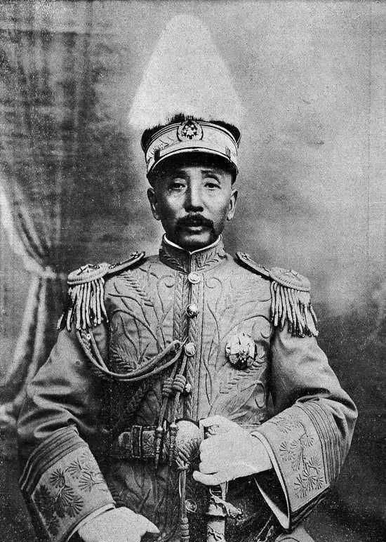  作霖乘坐@历史上的今天——1875年3月19日，东北王张作霖出生