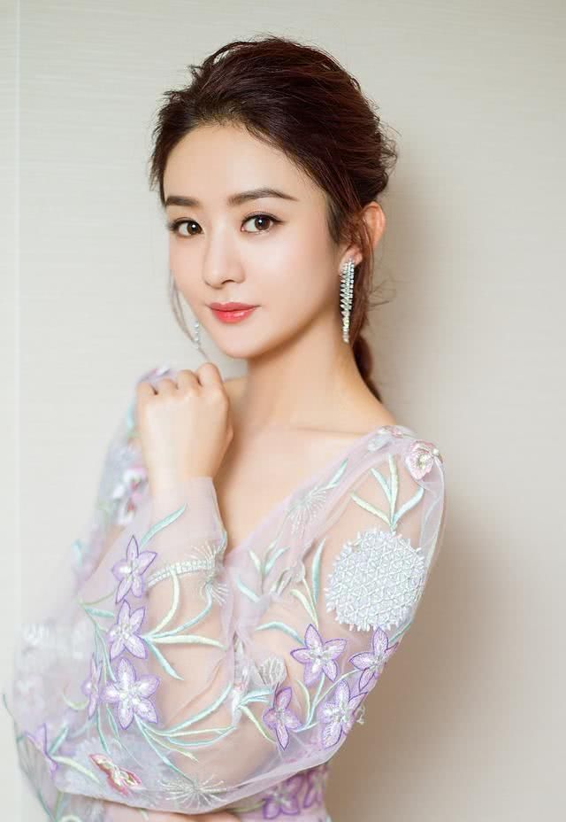 『脸上』女生脸上有这4个“特征”,很容易招惹异性中两个真的很少见