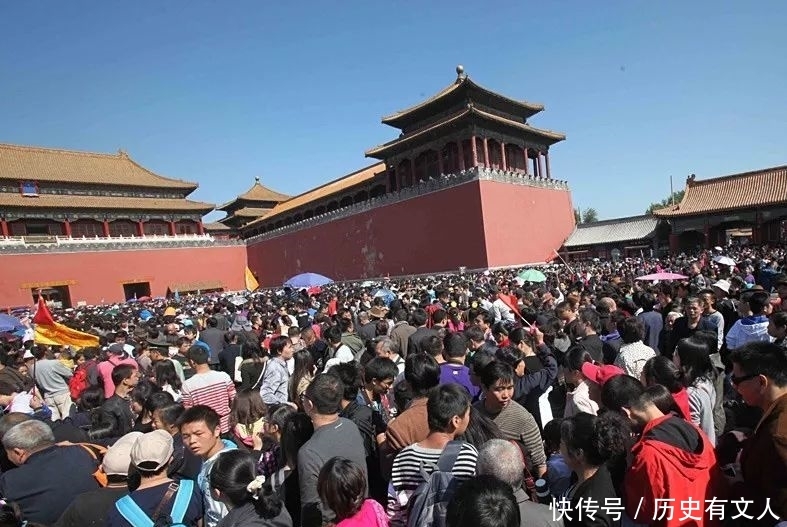 五一从全国各地传回来的照片，太可怕了