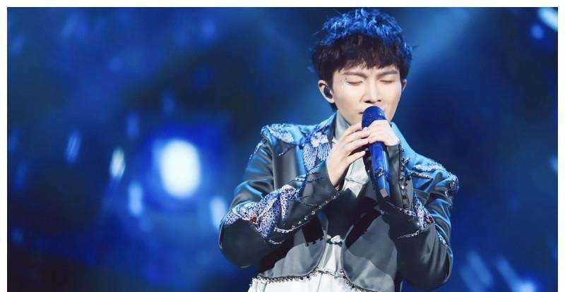 #音乐#赛程过半冠军相已显，三个现状却让周深和华晨宇都不愿得冠军