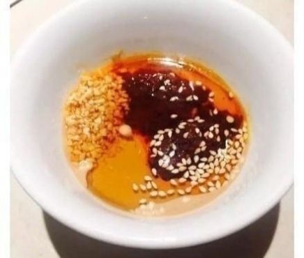  『服务员』吃火锅时，能调出这3种蘸料的人，服务员：不是同行就是吃货！
