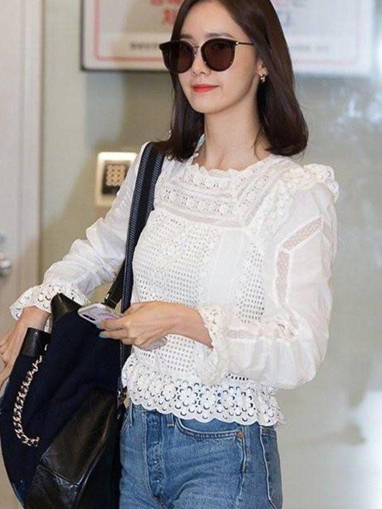 林允儿只是用衬衫搭配短裤, 就穿出少女感, 网友: 又初恋了!