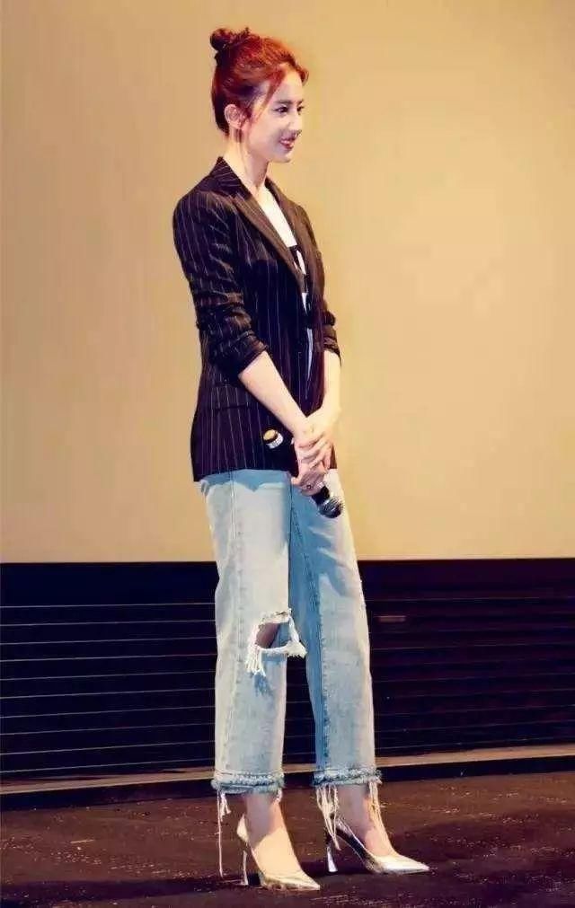 刘亦菲穿裙子和穿裤子是两个样，不穿裤子都不知道她还有这缺点!