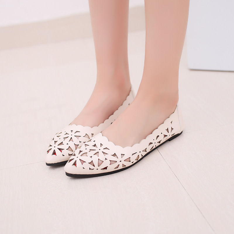 聪明女人三伏天早就不穿高跟鞋了!现在流行舒适“瓢鞋”，美翻