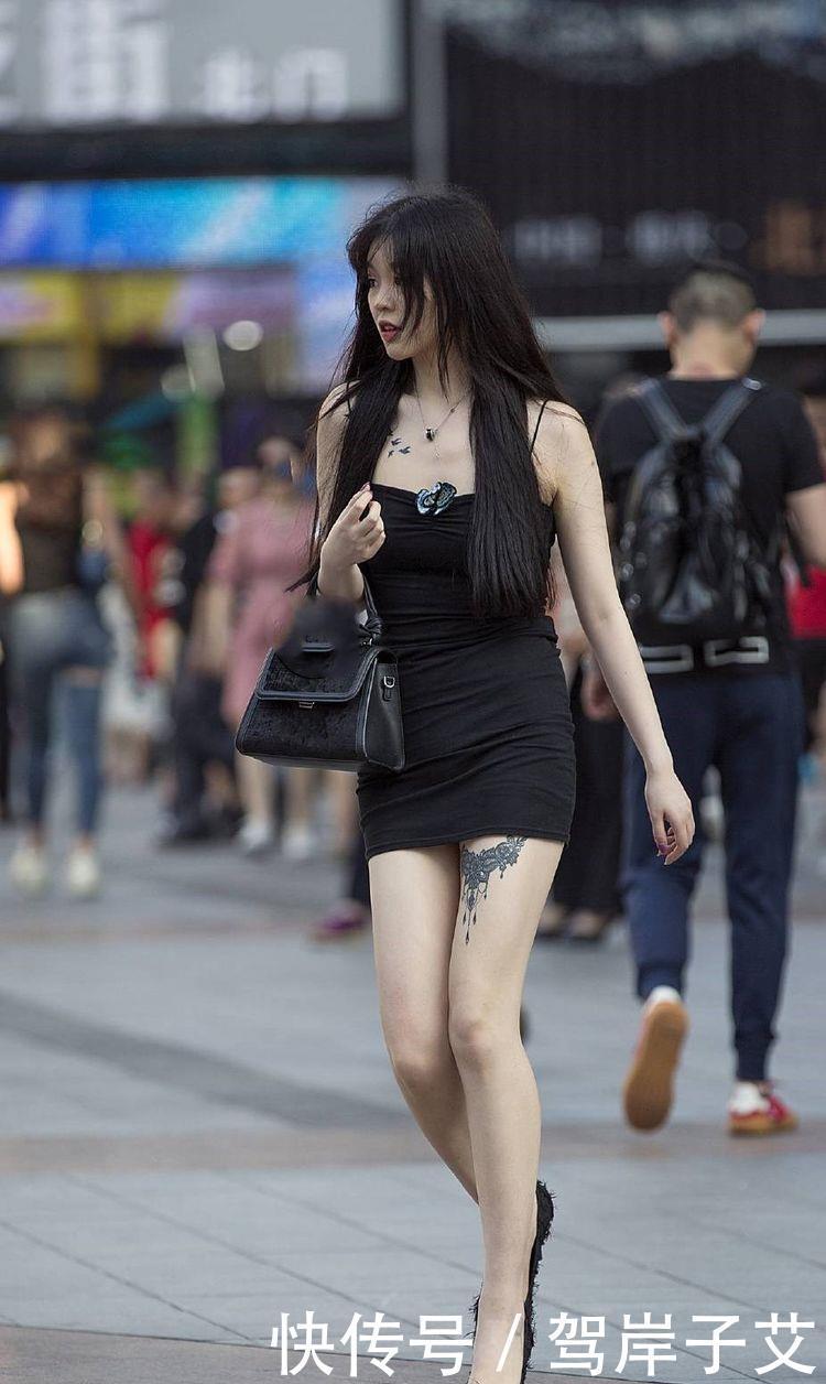 小姐姐|小姐姐一条枣红色的连衣裙搭配枣红色的尖头细跟鞋,凸显优雅气质
