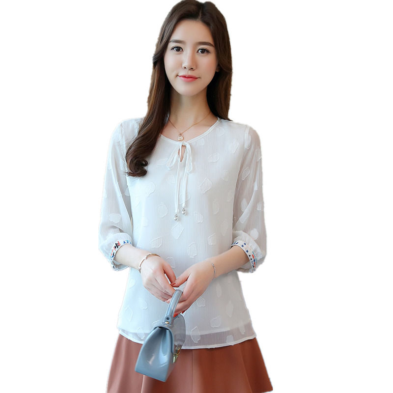 T恤这样穿的都是女神,清新有气质,你是下面哪一款呢