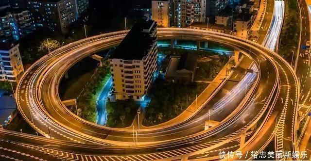  「成了」广州最强钉子户，政府耗资亿元将其圈起来，成了奇观！