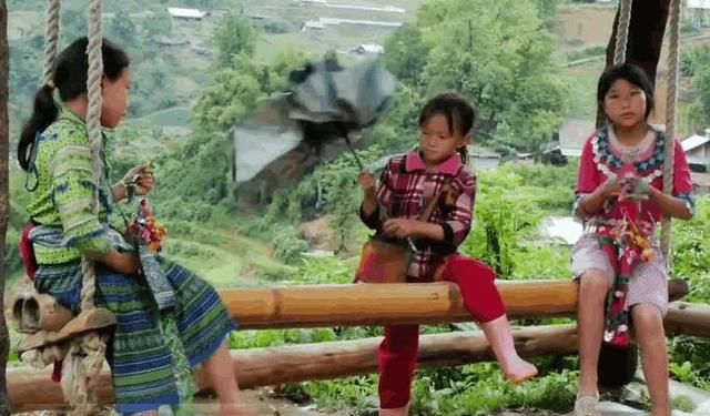 中国人到越南，实拍中越边界山区，山那边就是我国广西，你去过吗