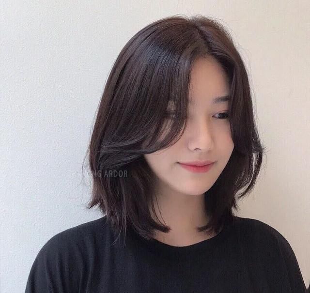  『鲍伯』人气辗压C弯鲍伯！韩妞新宠「女友短发」用温柔的发感修饰脸型