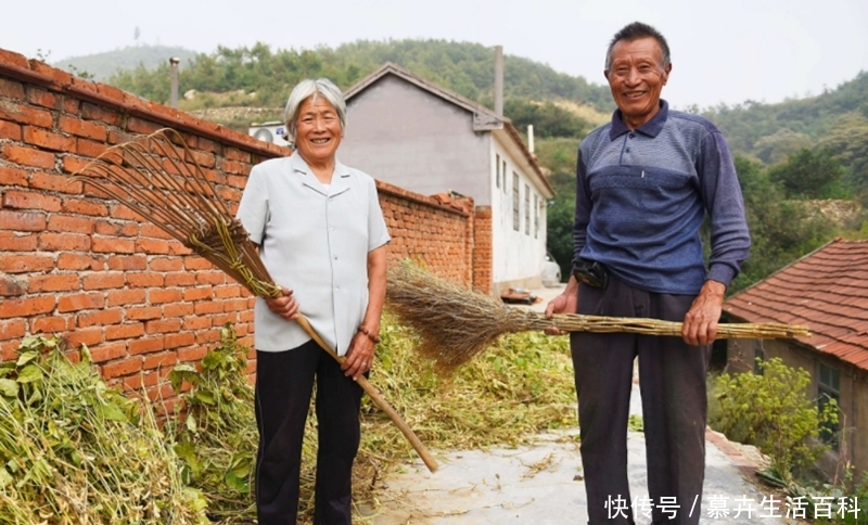  「补贴」好消息！60、70年代交公粮的农民，每月有望多领几百元