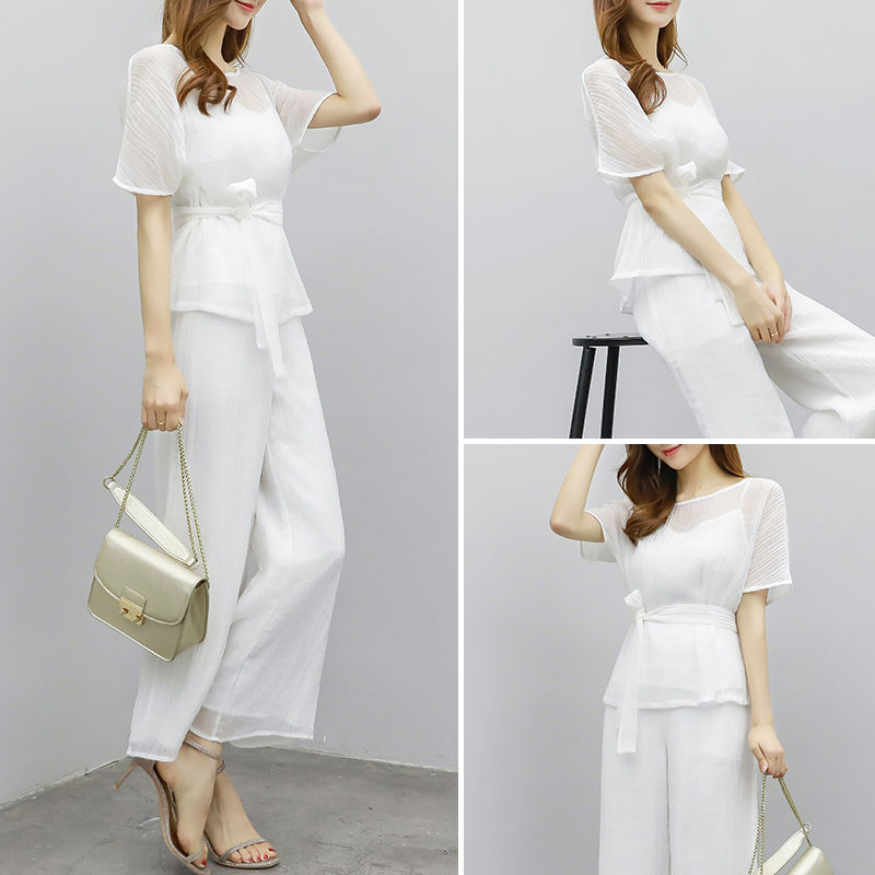 妹妹结婚,48岁老婆穿阔腿套装,高贵显优雅,惊艳众人频回头