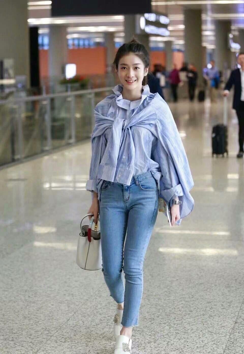 要不是张雪迎，这一身还真没人可以驾驭得了!网友:腰细最关键!