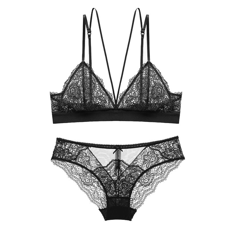 个性别致的蕾丝套装,打造女人的凹凸曲线