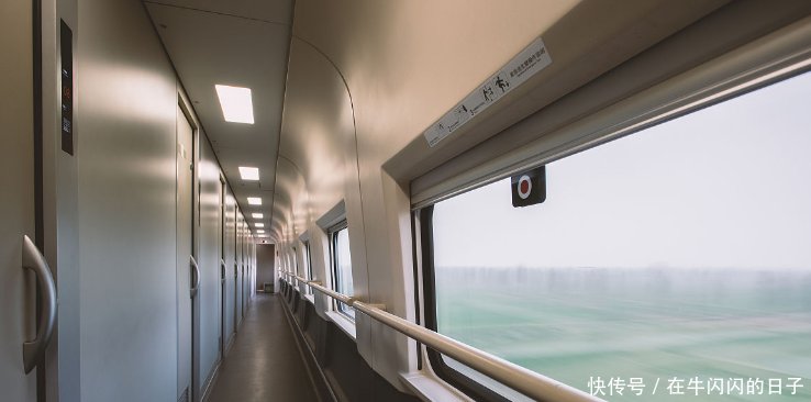 中国高铁迎来“双层卧铺”，网友称移动小酒店！你体验过