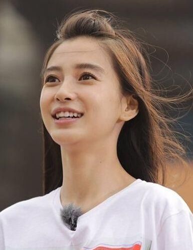 Angelababy一句话惹怒网友，张嘉译8个字曝光娱乐圈内幕！