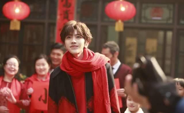  [人物]《青2》蔡徐坤“男神”人物关系遭提出质疑，太过溫柔而技术专业度不足？