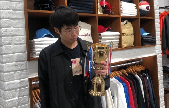 lol主播火星包向武汉捐款, 刀子嘴豆腐心, 够键盘侠学一辈子人品