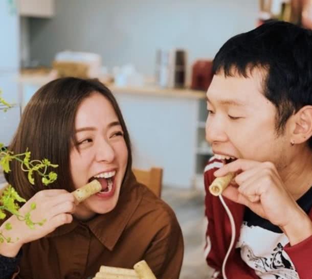 林彦君:又一明星推迟婚期!恋上小6岁男友半年,意大利梦幻婚礼遥遥无期