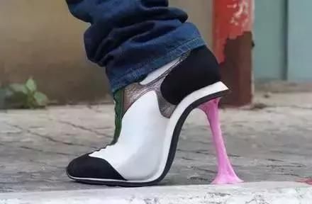 活500年也没见过这样的鞋!您敢穿出去吗?