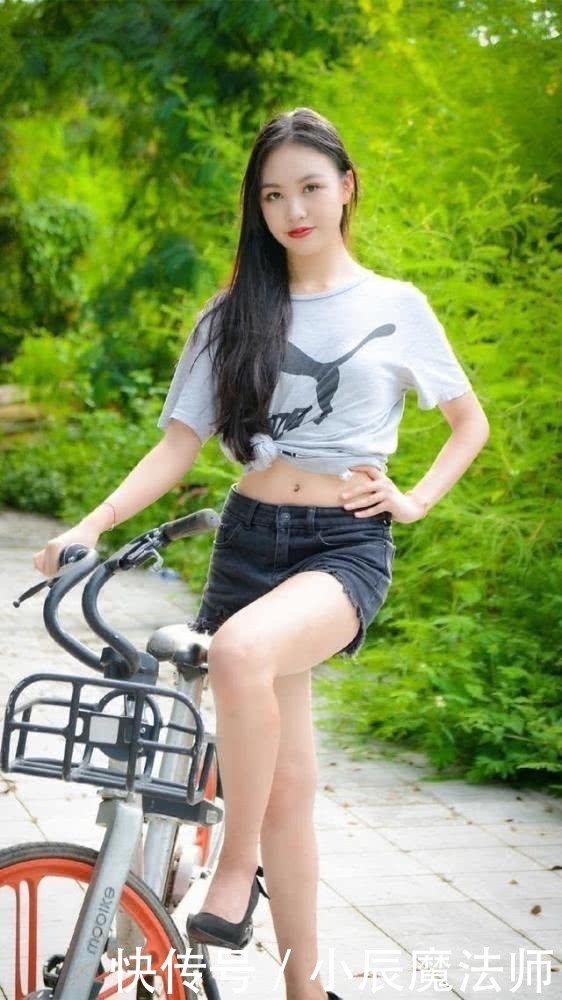 『气质』美女穿搭:青春范的休闲美搭,简洁利落的风格,穿起来超级有魅力