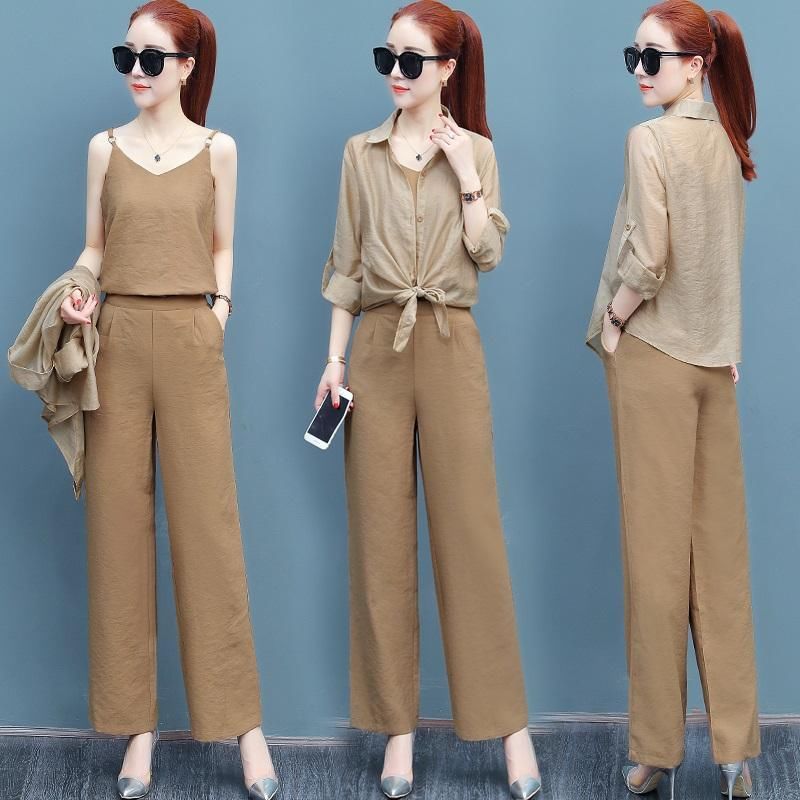 刚入秋，这套装就火了，搭上高跟端庄，洋气，优美动人