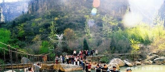 太行山有两个大峡谷景区, 一个在河南, 一个在山西, 你知道吗