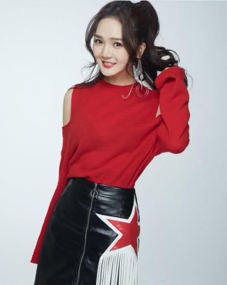 她被湖南卫视高调力捧,有望成为谢娜接班人网友:这双腿迷倒我了