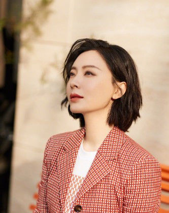 『女生』女生肌肤干燥,护肤时做好这4点,补水保湿又嫩肤,肌肤水汪汪