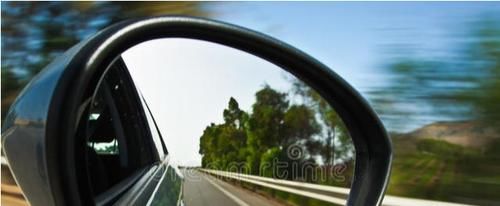 司机：新手司机不懂怎么看后视镜判断车距？一起来学一学，让行