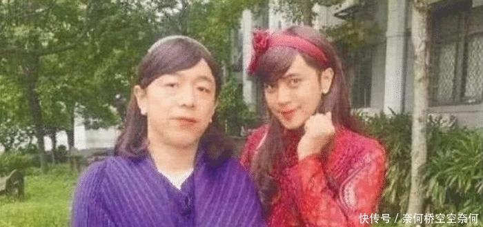  郭敬明：史上最尴尬的明星合影，网友：罗志祥承包了我一年笑点