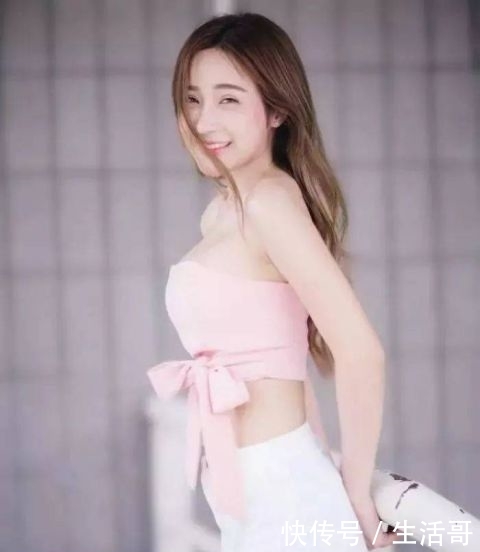  [美少女]街拍：粉色系小姐姐，这就是大家心目中的青春美少女吧？