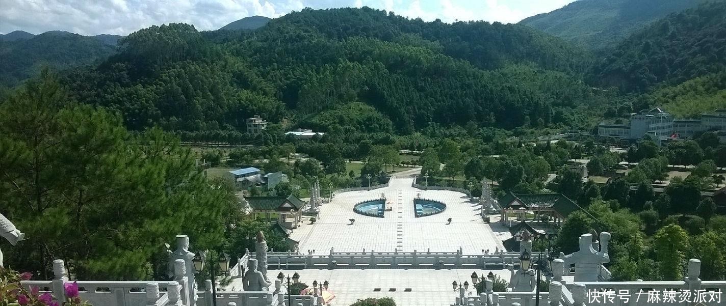 福建香火很旺盛的一座寺庙,是闽南著名的千年古刹,就在漳州