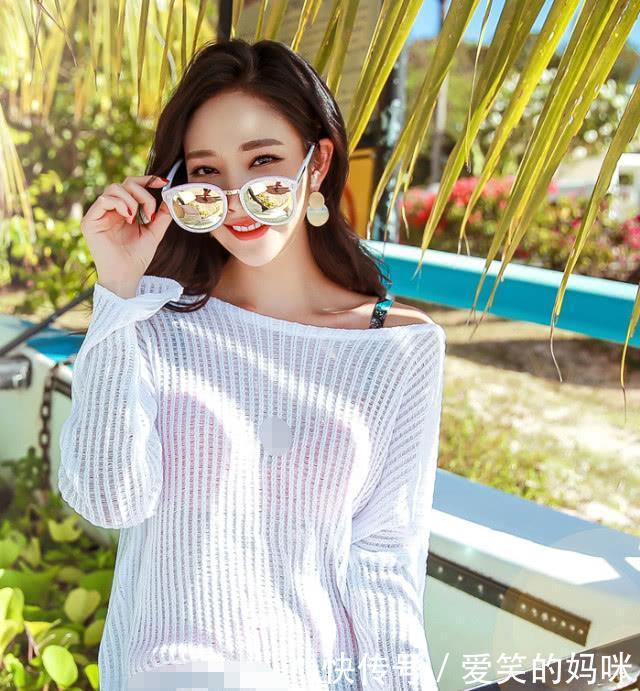 娇美女模来到泰国,就在普吉岛拍摄写真,白色衣服显气质