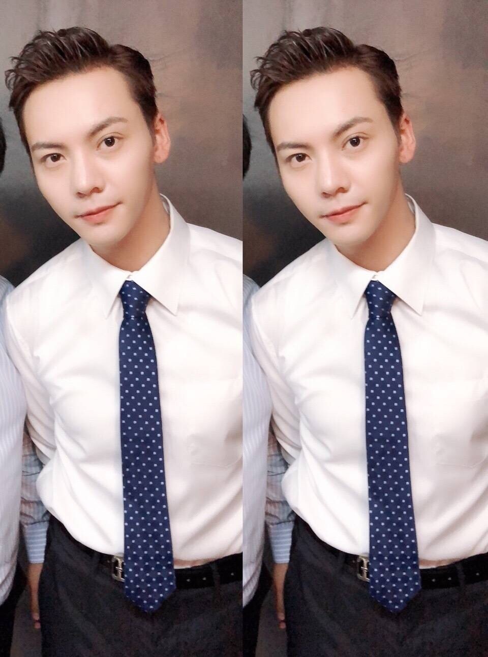 白衬衫男神陈伟霆 简单白衬衫搭出百变风格