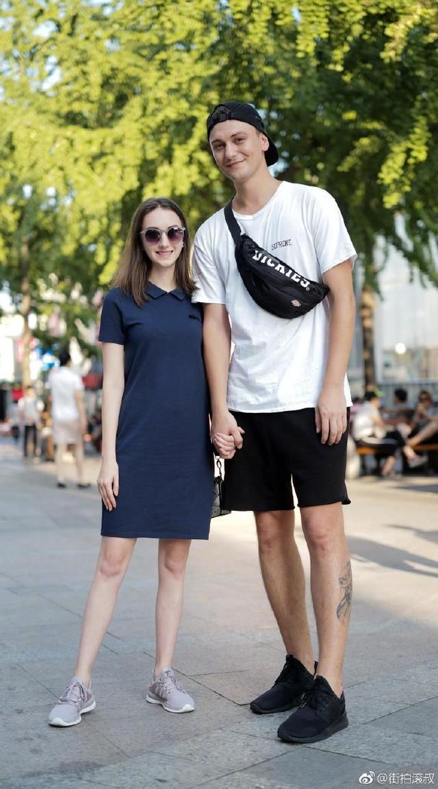 不落俗套的情侣装搭配，会让爱情变成别人羡慕的样子！