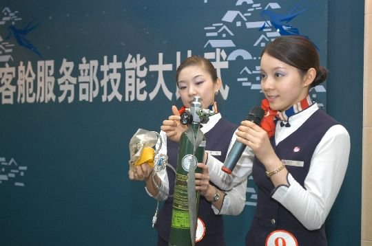  「国泰」张仲麟：国泰航空氧气瓶被排气，是谁毫无作为