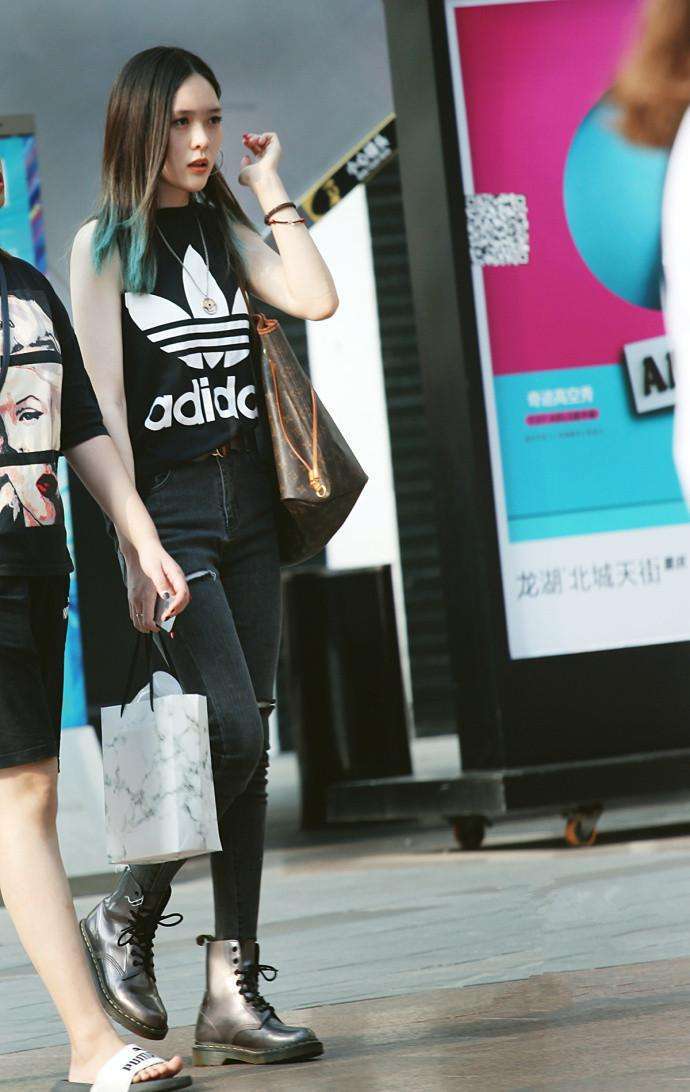 几组黑色系温柔清爽风的搭配LOOK, 有你喜欢的吗?