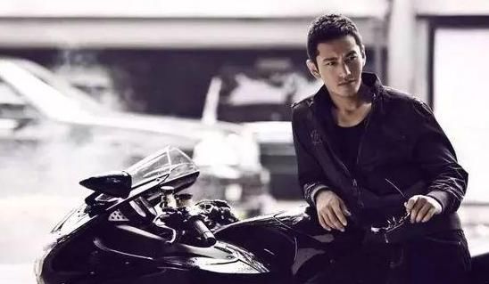 黄晓明被银监会最后裁定罚款18亿，发声明网友不买账