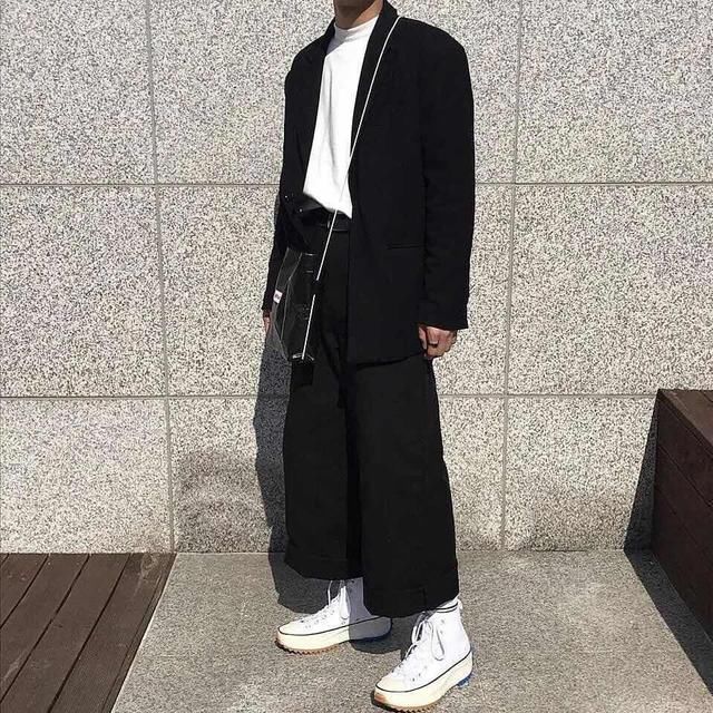  增高垫@看了这位小哥的穿搭，才发现韩系不总是千篇一律