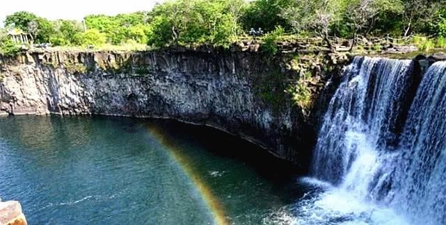 中国“最大”的湖泊，海拔高度为351米，还是5A级景区！