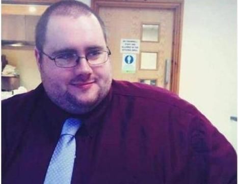 400斤男子20年没洗澡！15个月瘦一半终于能进浴缸了