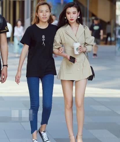 解析街拍：图3美女穿衣明目张胆！却不及图4美女的优雅美！