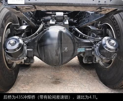 「评测」低车身设计带来哪些优势?价格更低的解放JH6凸地板车型评测