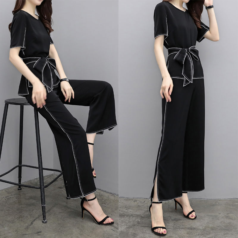 8月立秋后，40岁女人多穿这种时尚套装，尽显女人窈窕身姿，美