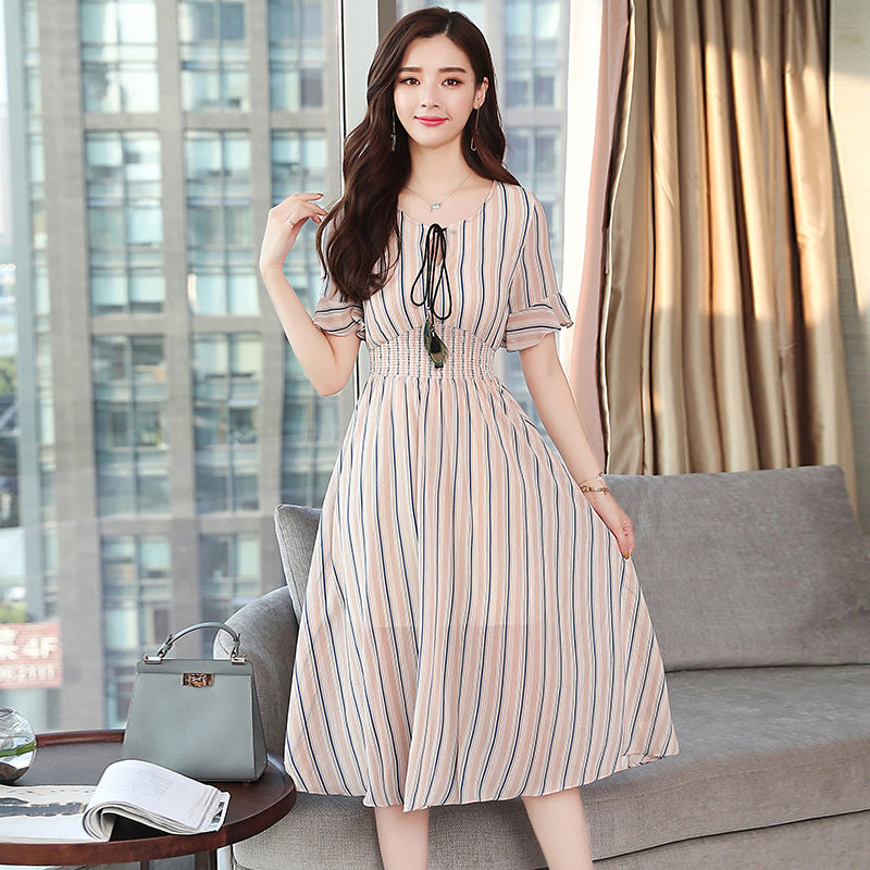 哇!头一次见老婆穿这么美的气质裙，高贵显气质，美到让人销魂