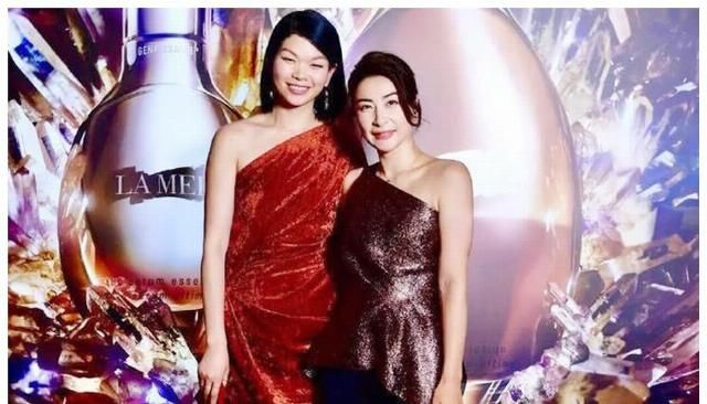 【近况】跳水女王郭晶晶近况，四年给霍家生了三个孩子，如今视力退化严重